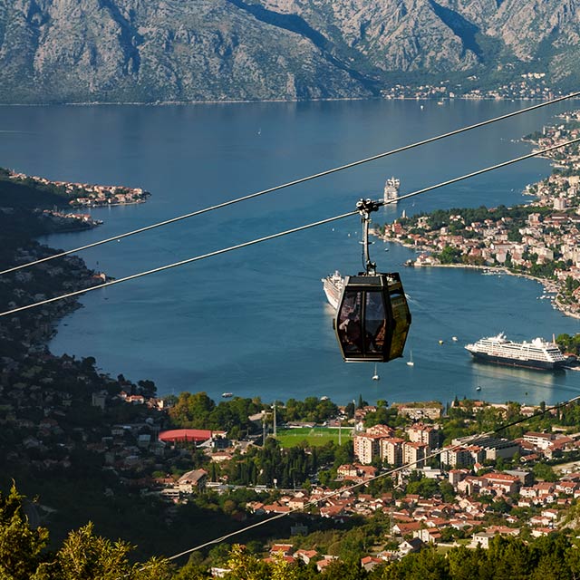 Cable car over the city and the sea
